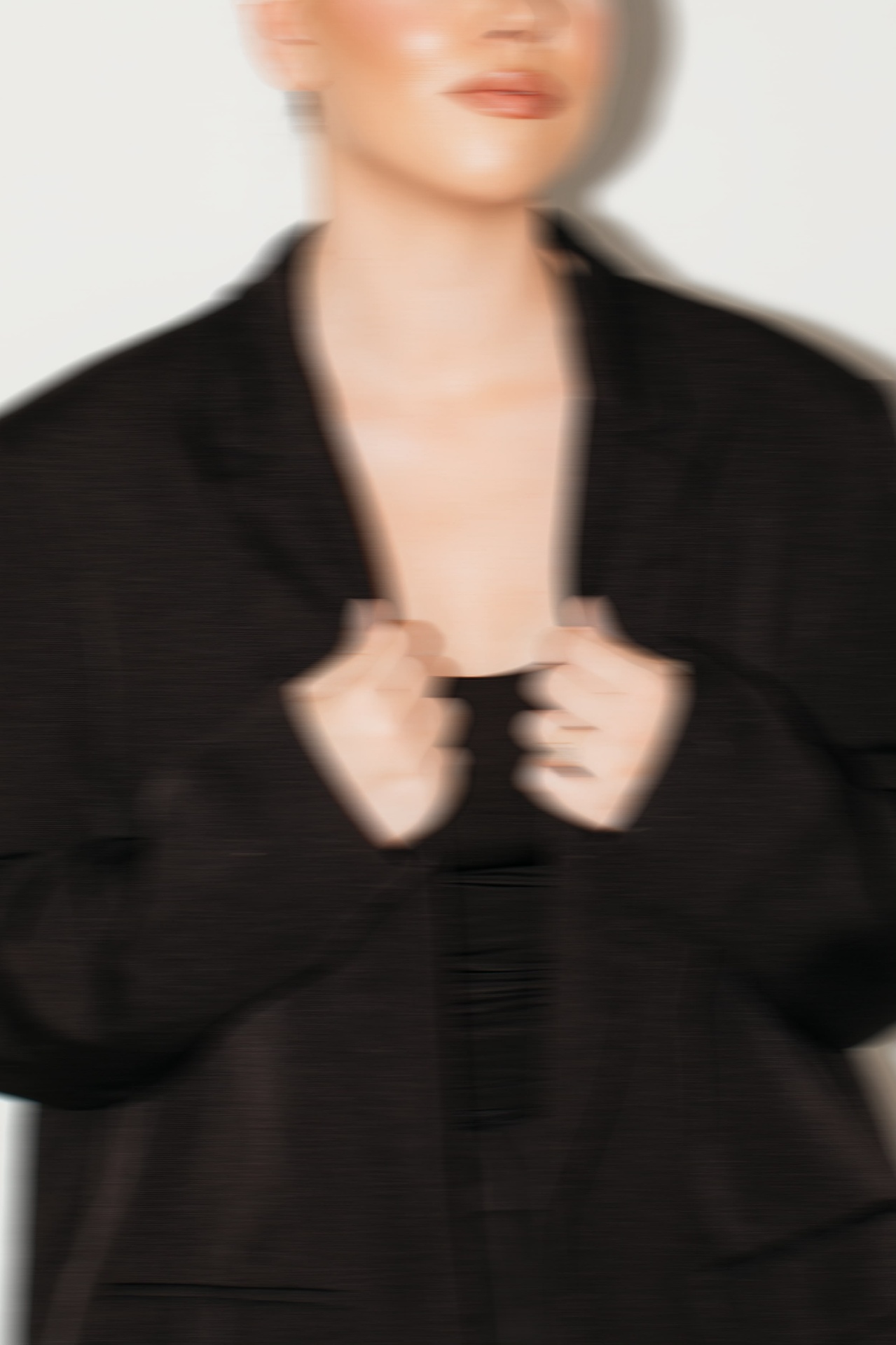 Editorial detail, soft motion