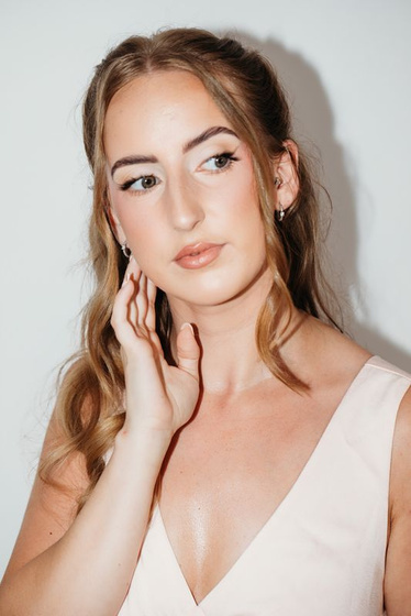 Timeless bridal look